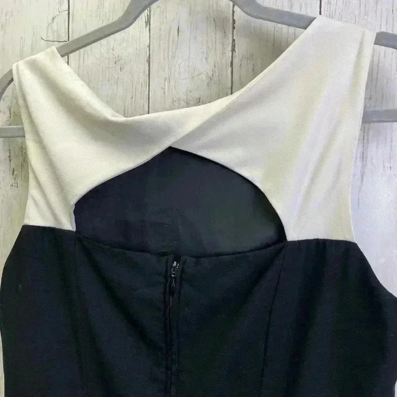 H&M dress size 12 detail back black/white form fitting - Picture 8 of 11